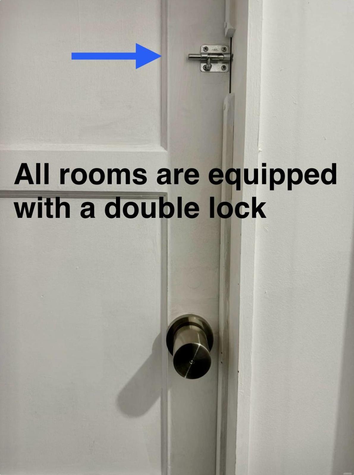 Private Room Tiny With Shared Bathroom Near Seatac Airport And Downtown Seattle Exteriör bild